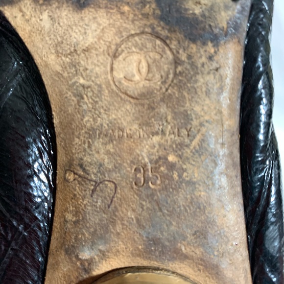 CHANEL size 35 soft crinkled patent leather flats - Picture 7 of 16